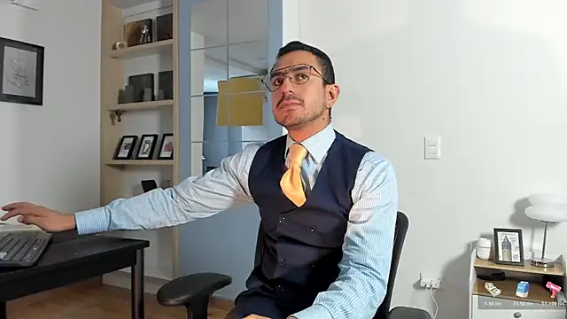 Snapshot of pablo-rincon95 chatting on May 23, 2:43 pm pablo-rincon95 online show from May 23, 2:43 pm
