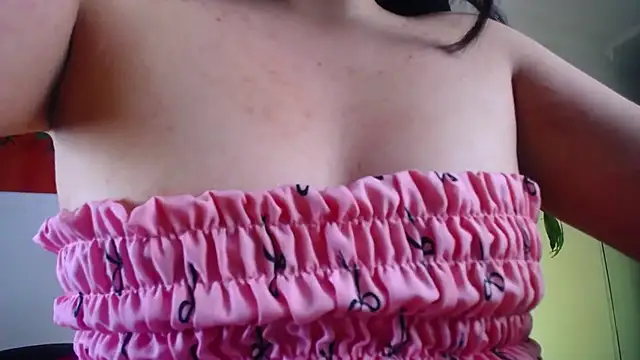 Snapshot of Emily_Trujillo chatting on November 29, 5:38 pm Emily Trujillo online show from November 29, 5:38 pm