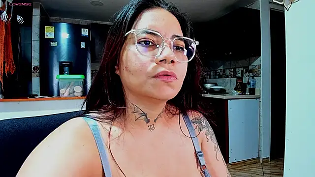 Snapshot of Mabelydani chatting on October 10, 9:52 am Mabelydani online show from October 10, 9:52 am