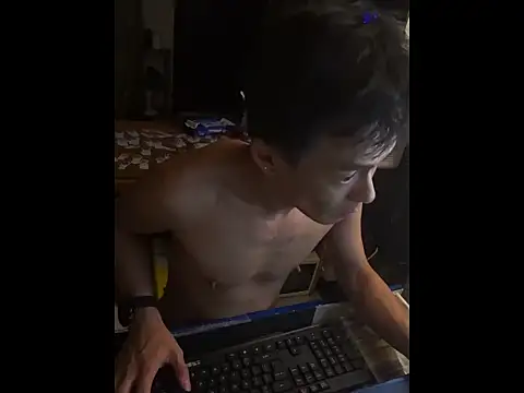 hkwildguy online show from July 3, 4:30 am