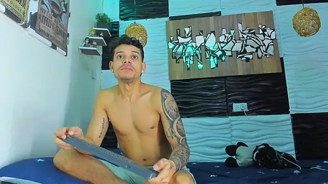 Friendsofeverything  online show from December 16, 1:27 pm