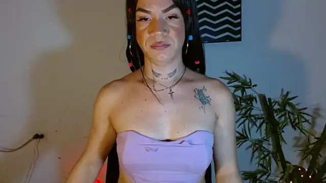 KamilaParrisx online show from May 24, 3:33 am