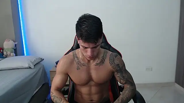 pettergrey1 online show from March 31, 1:00 pm