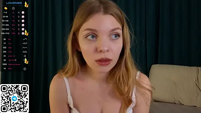 ElswythDecoursey online show from January 13, 5:02 pm