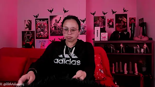 lilith-deveraux online show from January 6, 2:43 pm