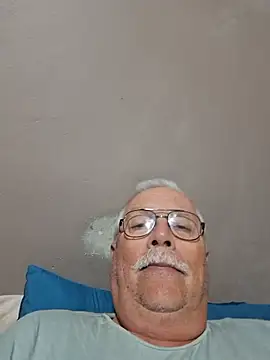 Snapshot of NawtyB1965 chatting on August 2, 4:00 am NawtyB1965 online show from August 2, 4:00 am