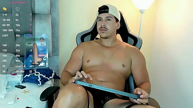 victor vixen online show from March 22, 12:03 am