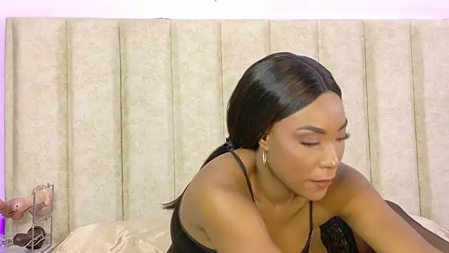 CiiaraRose online show from February 16, 4:10 pm