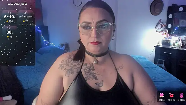 Ivonnee   online show from February 4, 1:23 am