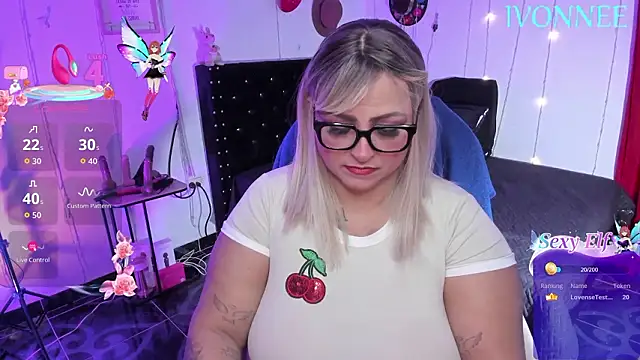 Ivonnee   online show from February 20, 1:57 am