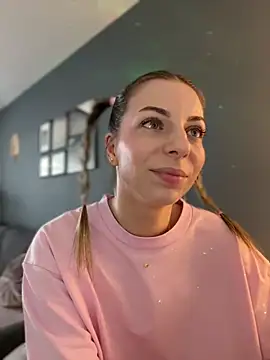 Mia Ethan online show from July 22, 9:12 am