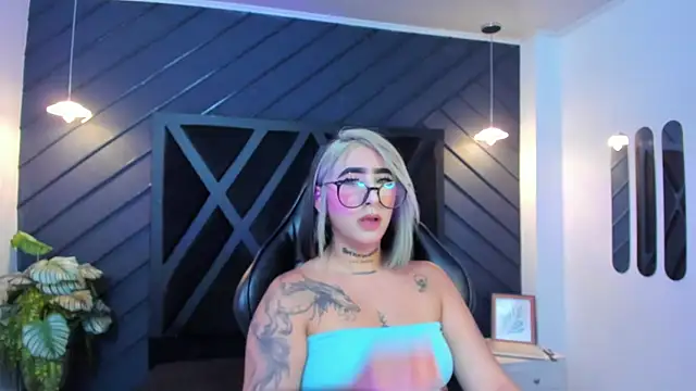 Alahia Dangelo online show from September 11, 11:21 am