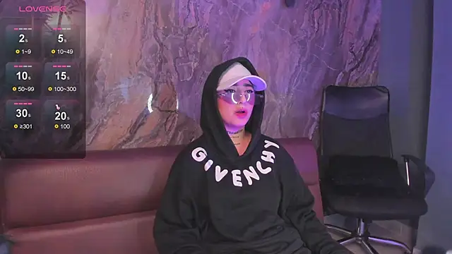 Alahia Dangelo online show from November 27, 5:26 pm