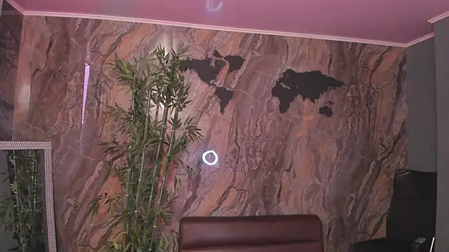 Alahia Dangelo online show from April 7, 5:24 pm