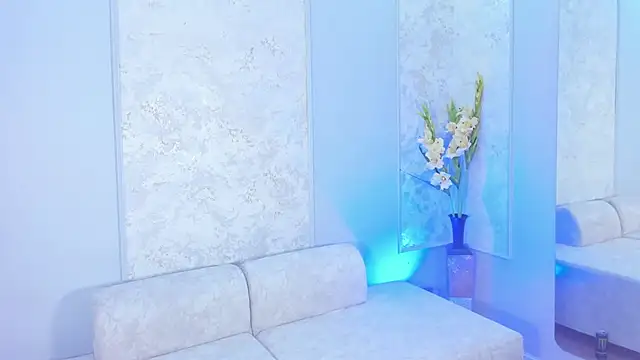 Snapshot of Alahia_Dangelo chatting on July 17, 5:51 pm Alahia Dangelo online show from July 17, 5:51 pm