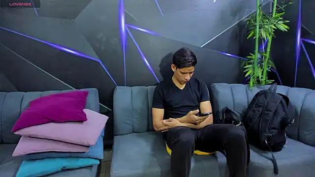 playsgirlhot online show from March 11, 11:16 am