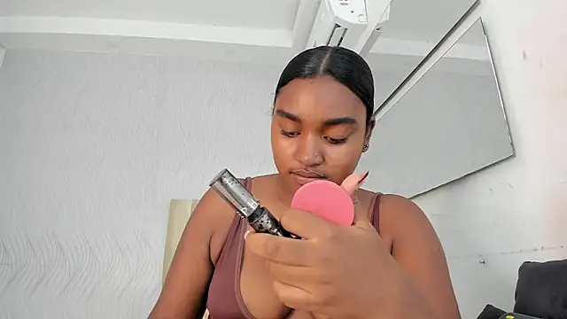 kayna gomez online show from March 22, 7:17 pm