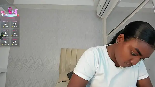 kayna gomez online show from April 5, 7:11 pm