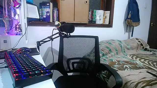 esjrobles online show from January 28, 6:38 am