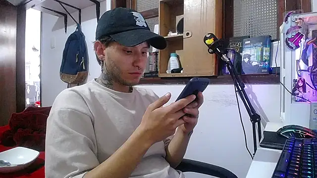 esjrobles online show from February 19, 4:33 pm