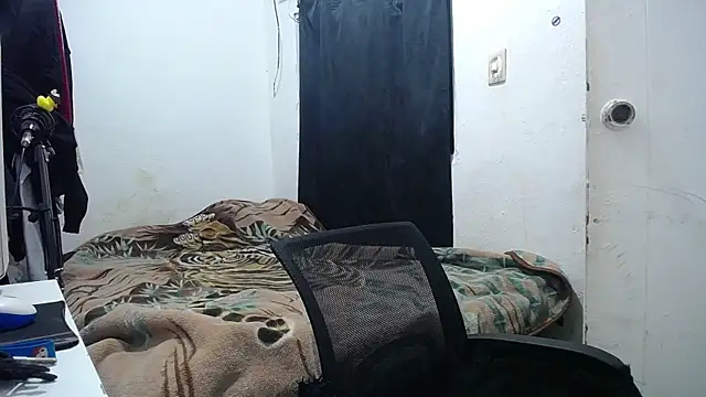 esjrobles online show from October 6, 12:57 pm