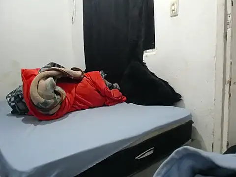 esjrobles online show from October 7, 12:35 pm