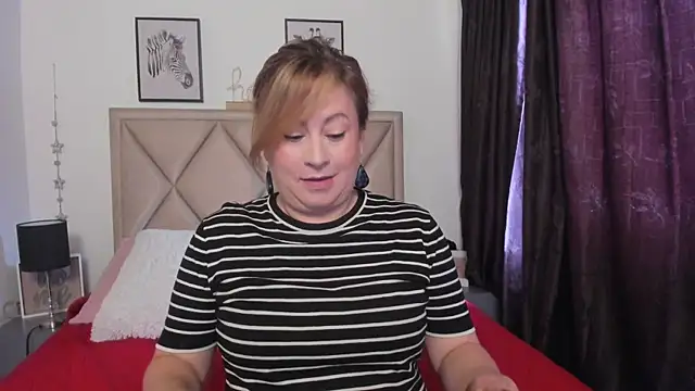 Snapshot of MonyCassius chatting on July 18, 12:31 pm MonyCassius online show from July 18, 12:31 pm