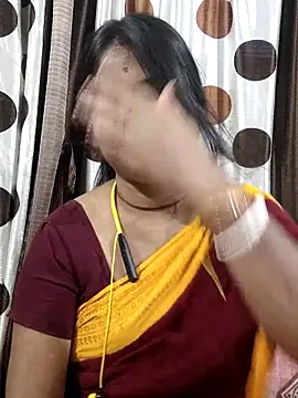 yoursweety09 online show from May 24, 12:04 am