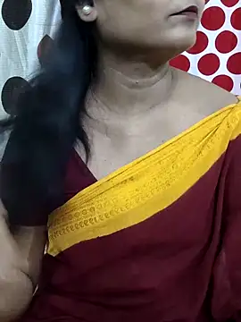Snapshot of yoursweety09 chatting on June 16, 6:38 am yoursweety09 online show from June 16, 6:38 am