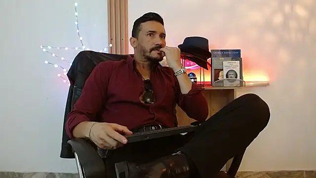 Reiko 85  online show from January 13, 2:33 pm