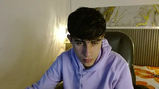 Dyla n18 online show from December 14, 6:34 pm