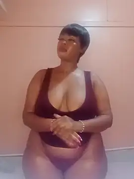 Luciouslips00 online show from June 6, 5:39 pm