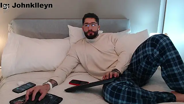jonhklleyn online show from June 5, 8:03 pm