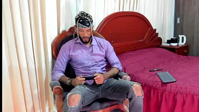 KarlMarley1 online show from February 28, 6:58 am