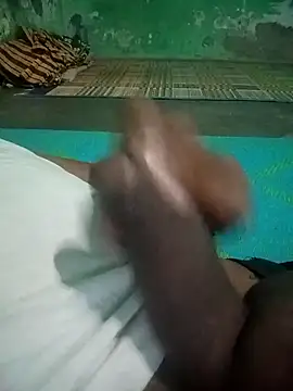 Snapshot of Tamilsexboys chatting on April 4, 5:43 pm Tamilsexboys online show from April 4, 5:43 pm