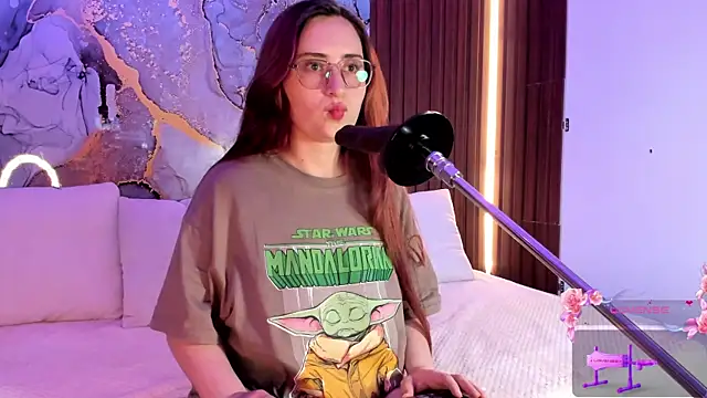 Snapshot of centaurigirl chatting on September 15, 3:28 am centaurigirl online show from September 15, 3:28 am