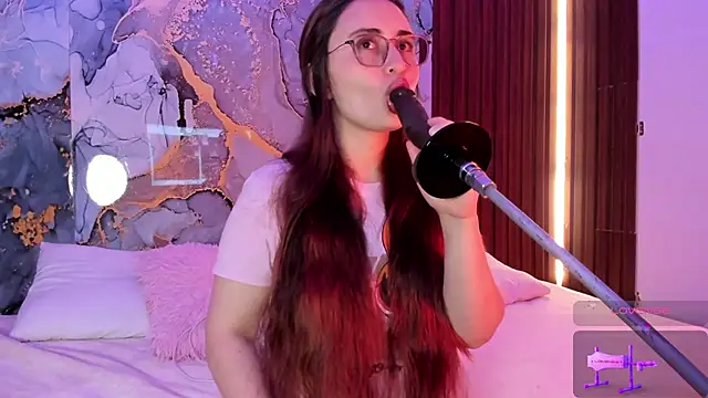 Snapshot of centaurigirl chatting on October 24, 3:25 am centaurigirl online show from October 24, 3:25 am