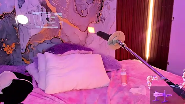 Snapshot of centaurigirl chatting on November 23, 4:34 am centaurigirl online show from November 23, 4:34 am