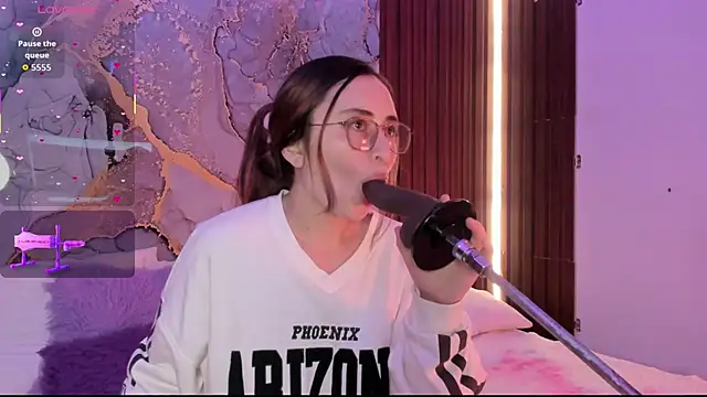 Snapshot of centaurigirl chatting on December 5, 4:54 am centaurigirl online show from December 5, 4:54 am