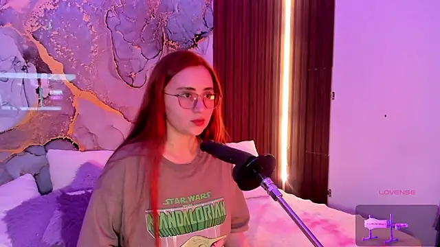 Snapshot of centaurigirl chatting on December 22, 2:30 am centaurigirl online show from December 22, 2:30 am