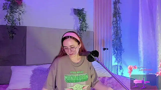 Snapshot of centaurigirl chatting on February 11, 1:54 am centaurigirl online show from February 11, 1:54 am