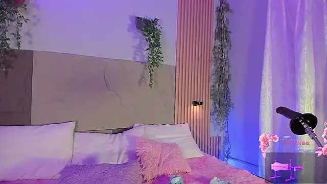 Snapshot of centaurigirl chatting on February 21, 4:24 am centaurigirl online show from February 21, 4:24 am