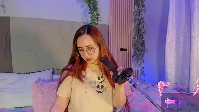 Snapshot of centaurigirl chatting on February 27, 4:01 am centaurigirl online show from February 27, 4:01 am