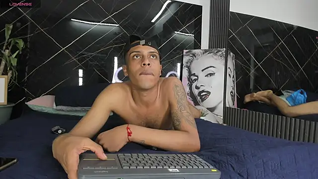 ada-brooke online show from April 18, 7:07 pm