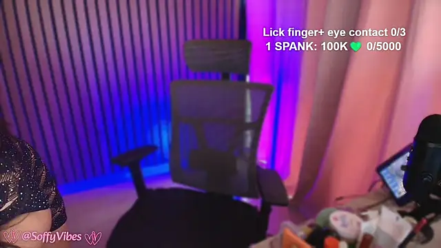 Snapshot of soffyvibes- chatting on November 6, 9:05 pm soffyvibes- online show from November 6, 9:05 pm