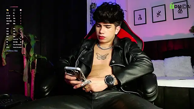 LyleBennett  online show from March 9, 12:42 pm