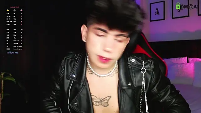 LyleBennett  online show from March 13, 11:28 am