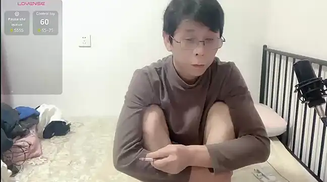 TGH521 online show from December 27, 1:32 am