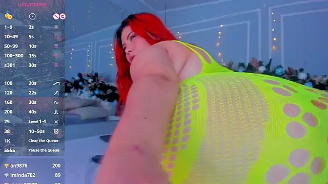 Snapshot of stephaniediaz chatting on December 19, 2:02 pm stephaniediaz online show from December 19, 2:02 pm