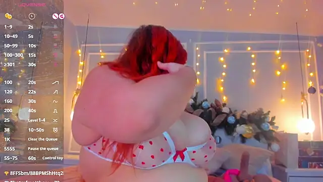 Snapshot of stephaniediaz chatting on December 24, 9:50 am stephaniediaz online show from December 24, 9:50 am